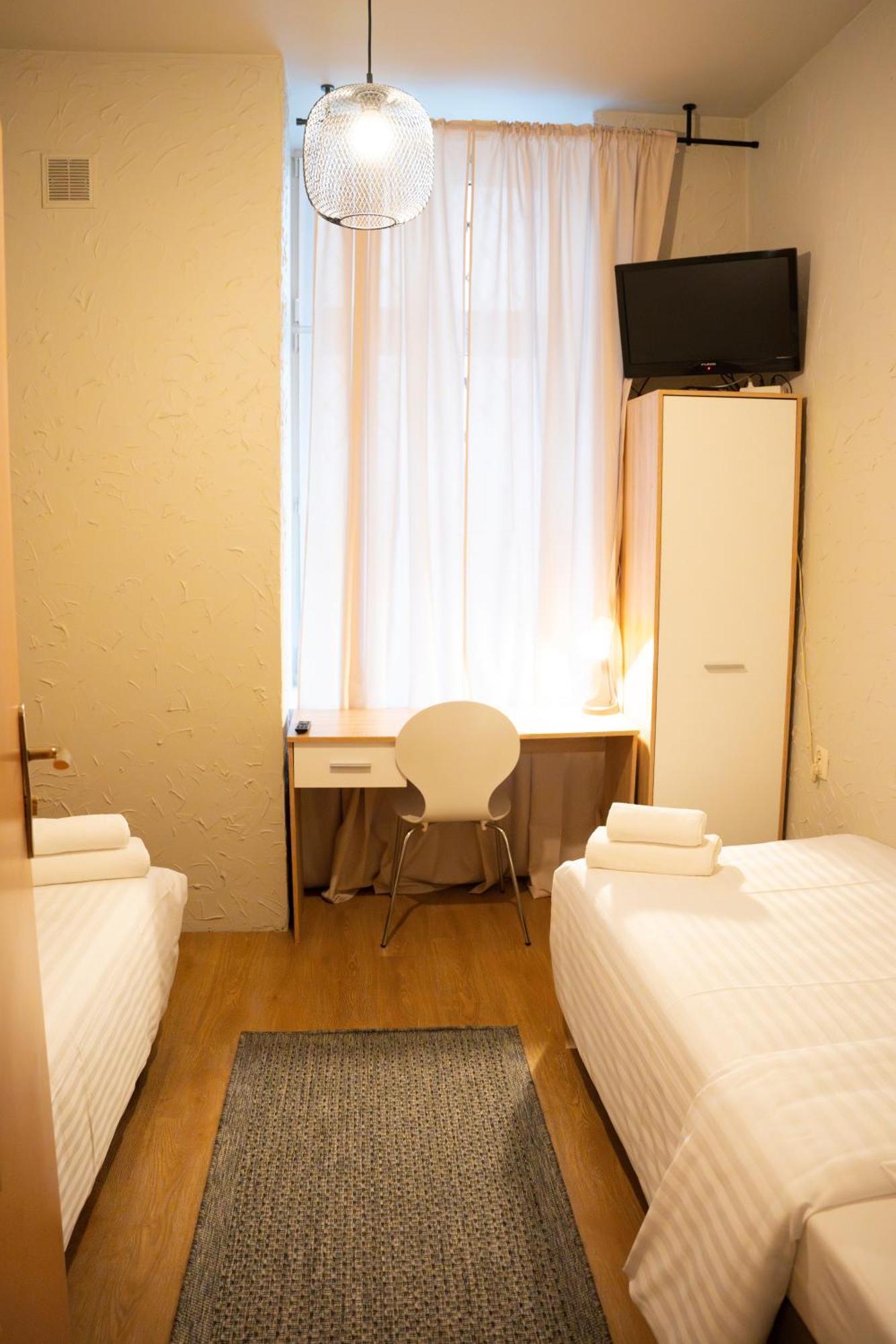 Hotelik Relax H360 Łódź Extérieur photo